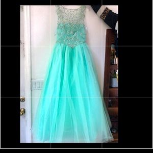 New and never used and in good quality and shape